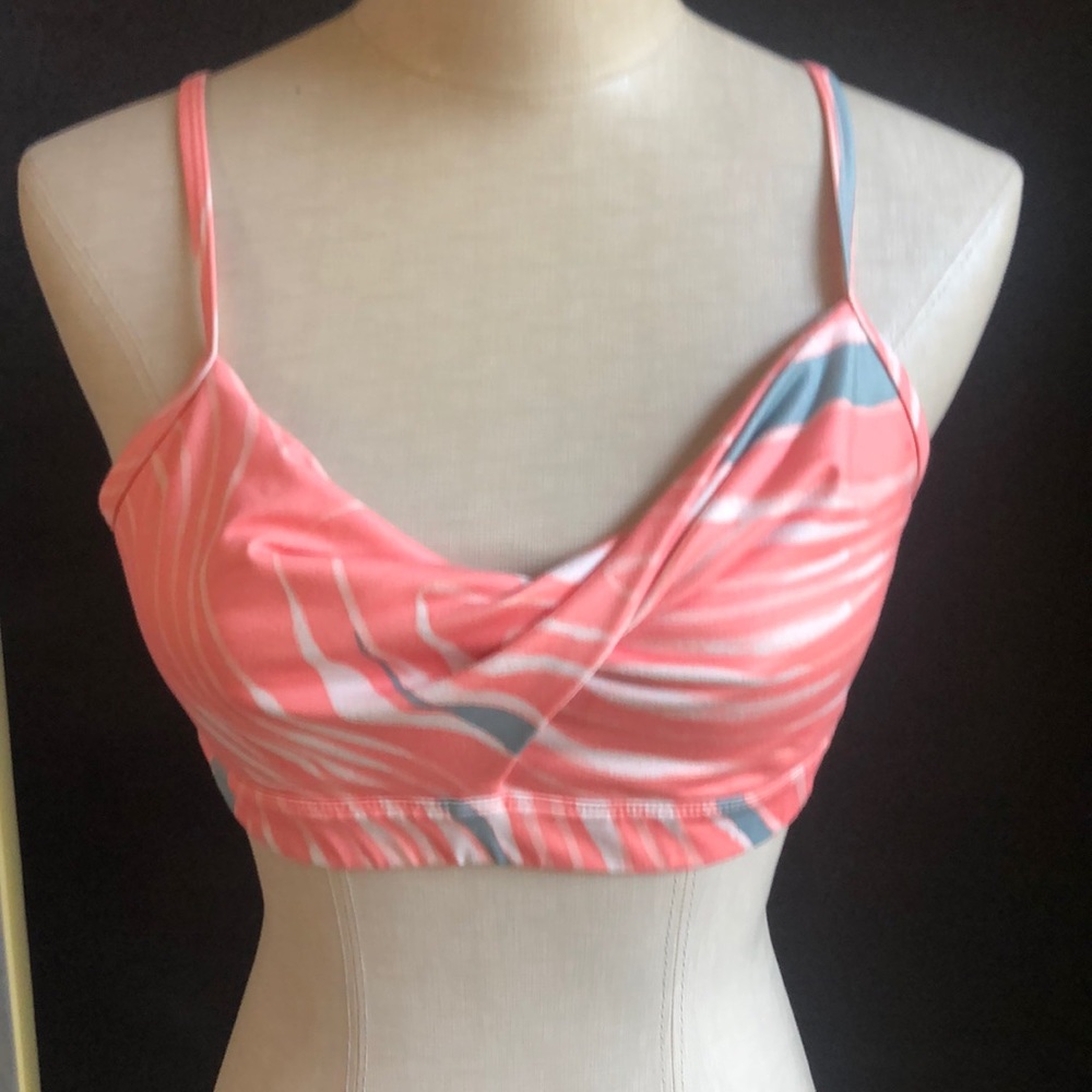 Joe Lab peach sport bra.